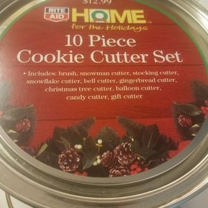 10 piece cookie cutter set...new